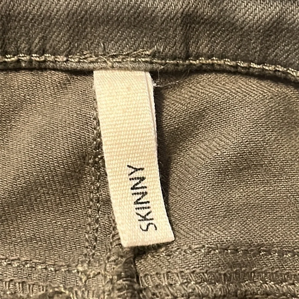 Rag & Bone Skinny Jeans in Army Green Size 25